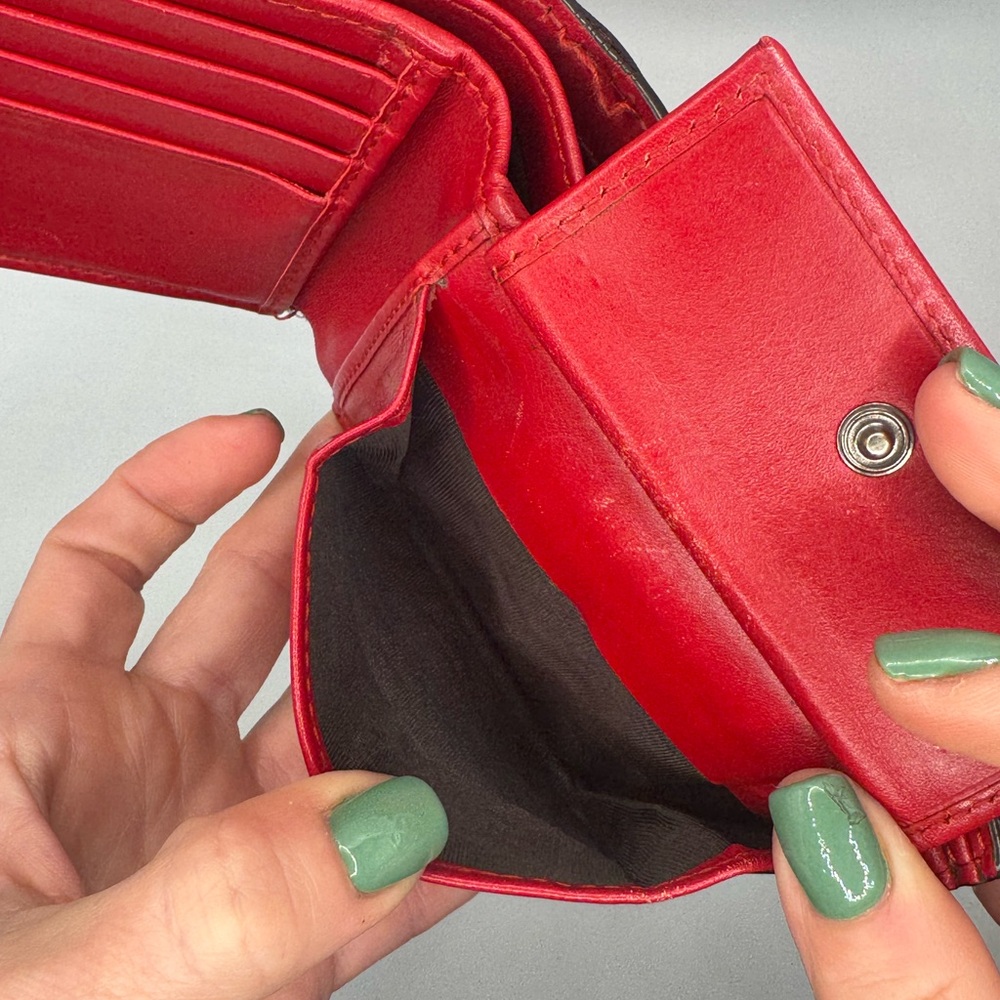 Gucci Guccissima Red Bifold Leather Wallet - Picture 8 of 8